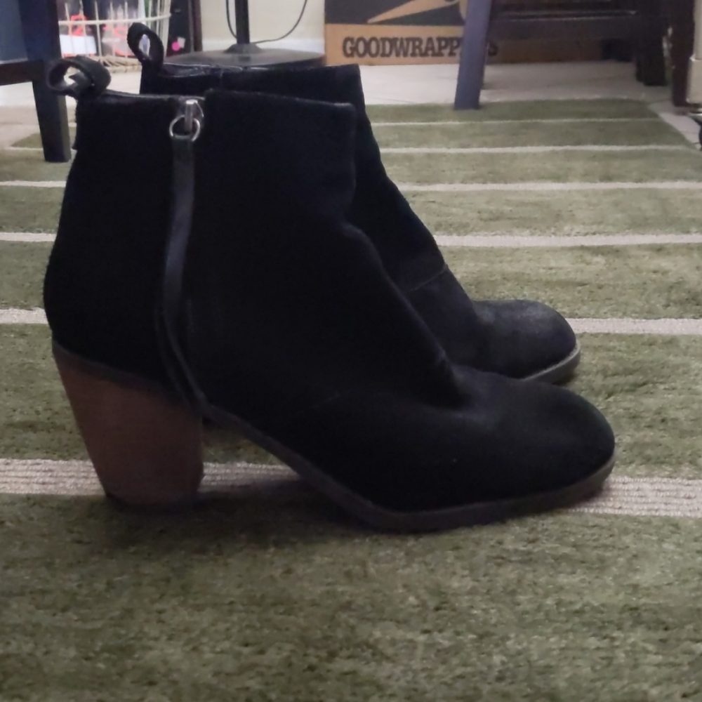 Dolce vita suede ankle booties
